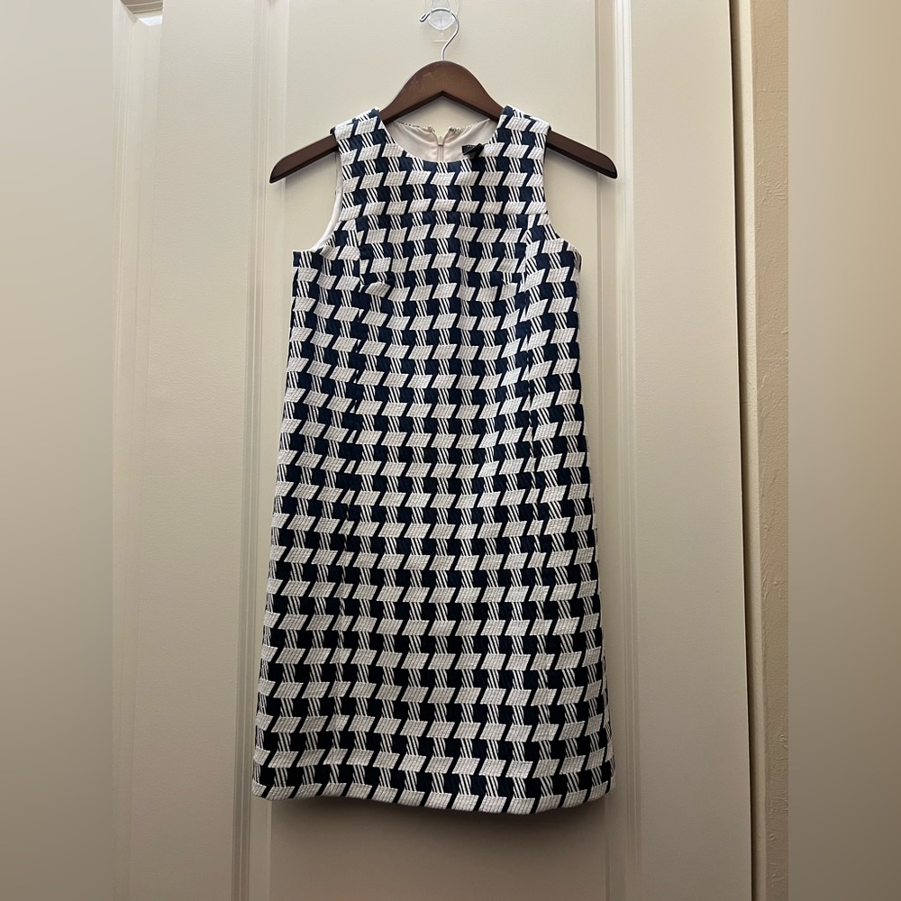 Ann Taylor 00P navy & white dress